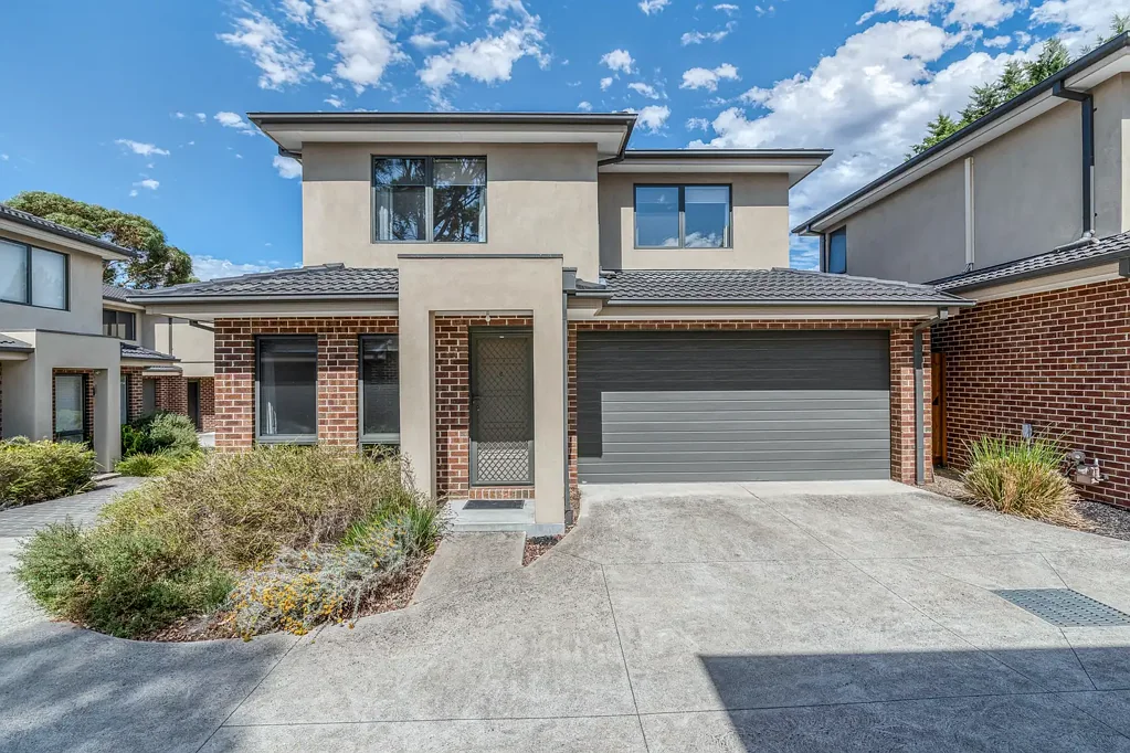Modern 2-Bedroom Townhouse in a Convenient Ferntree Gully Location
