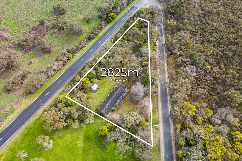 Dromana 2Kwarto Country charm on a substantial block