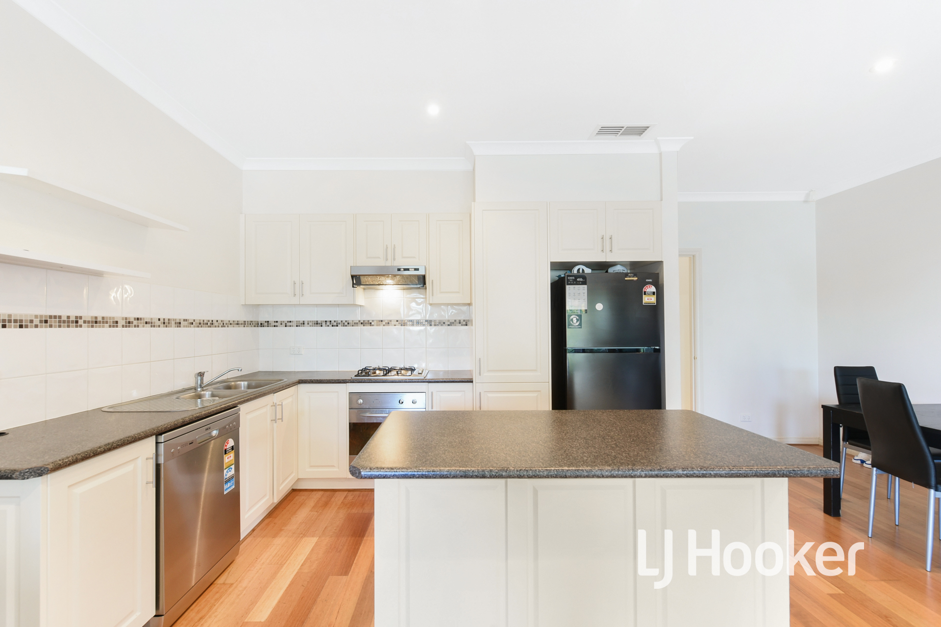 UNIT 12 84 HEATHERTON RD, ENDEAVOUR HILLS VIC 3802, 0 habitaciones, 0 baños, Unit