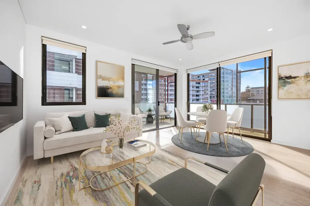 BEAUTIFULLY PRESENTED, CENTRALLY LOCATED, MODERN 2 BEDROOM APARTMENT + PARKING