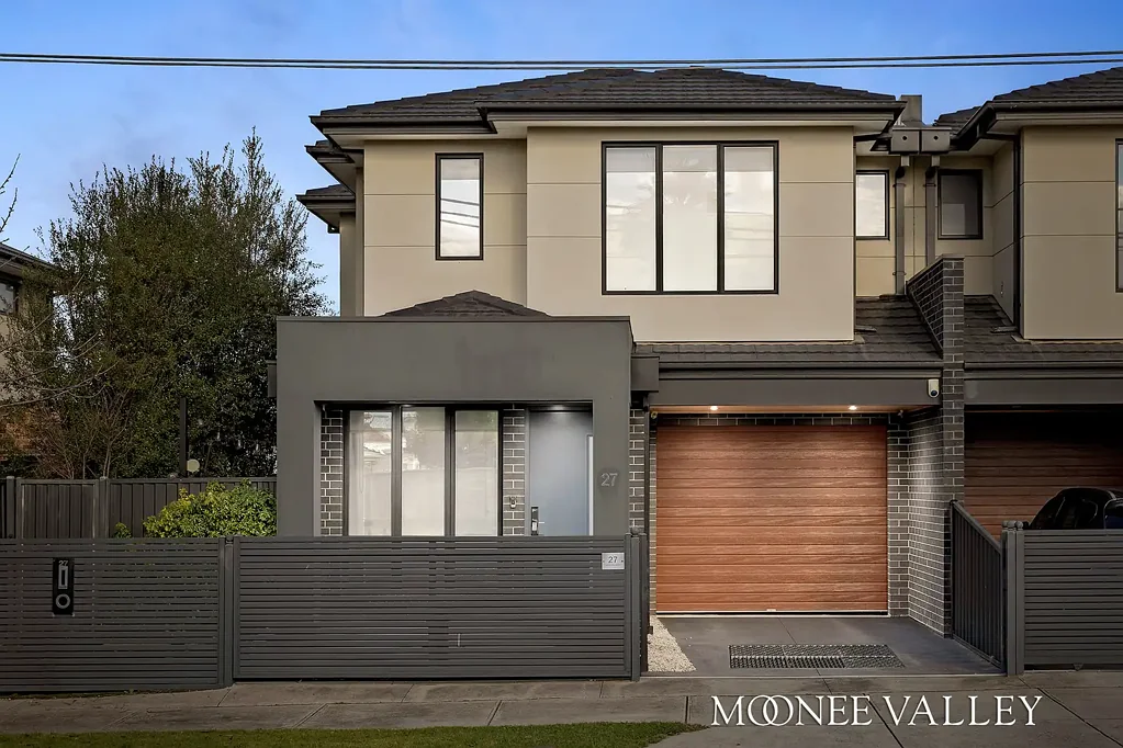 Avondale Heights 3 Bedroom Modern Living with Style & Convenience