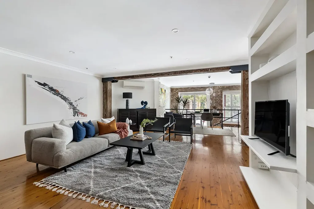 Redfern 3 Bedroom House-like retreat in historic warehouse conversion