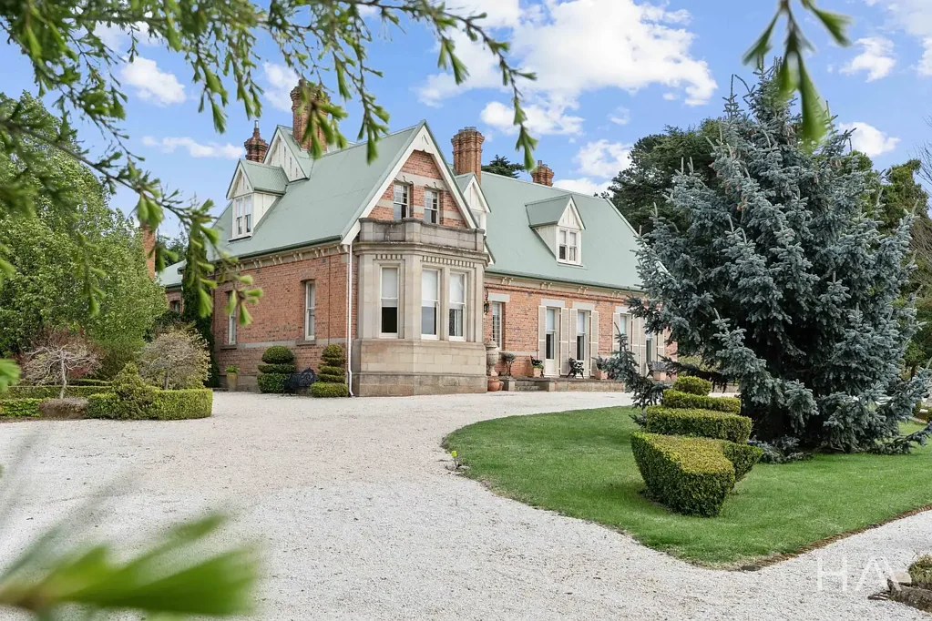 Ross 6房  Wetmore CIRCA 1886 - A Truly Unique and Palatial Victorian Manor of Grand Proportions