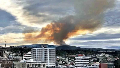 后花园【今日要闻】南岛突发山火！现场5架直升机救援| Queen St发生抗议事件！30多人走上街头……