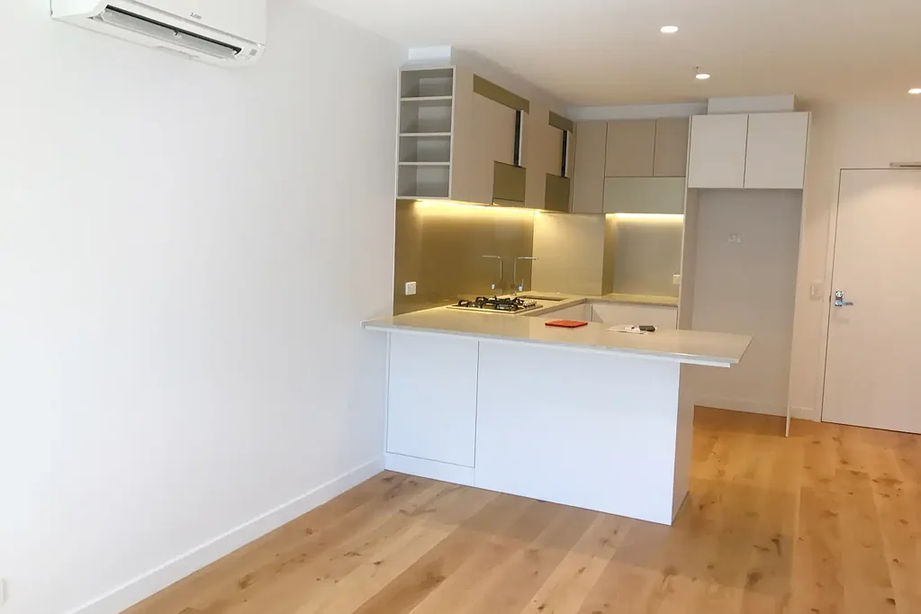 Stylish & Modern 2-Bedroom Apartment in the Heart of Melbourne