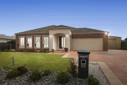 6 Eppalock Drive, Manor Lakes