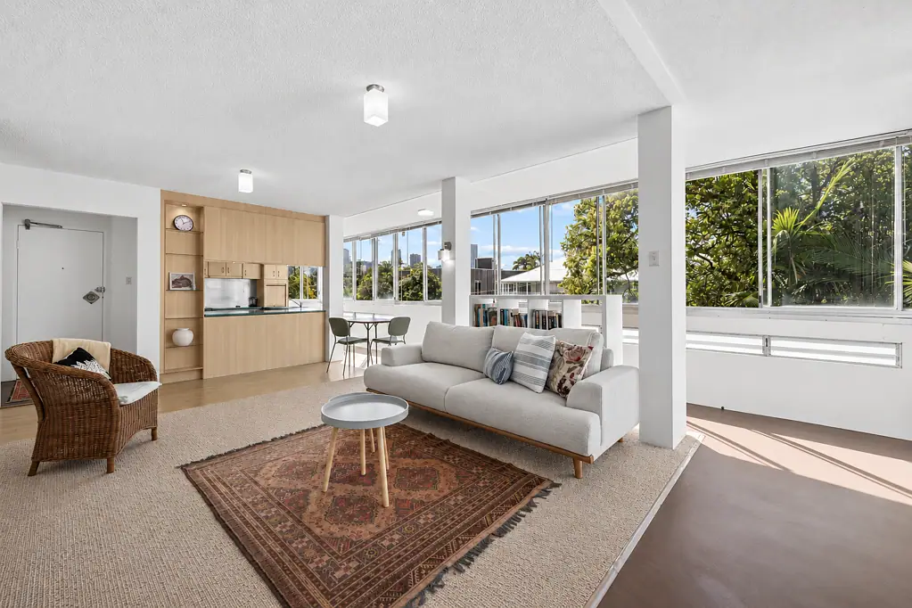 New Farm 2Zimmer Tightly Held Riverfront Living with Exceptional Potential