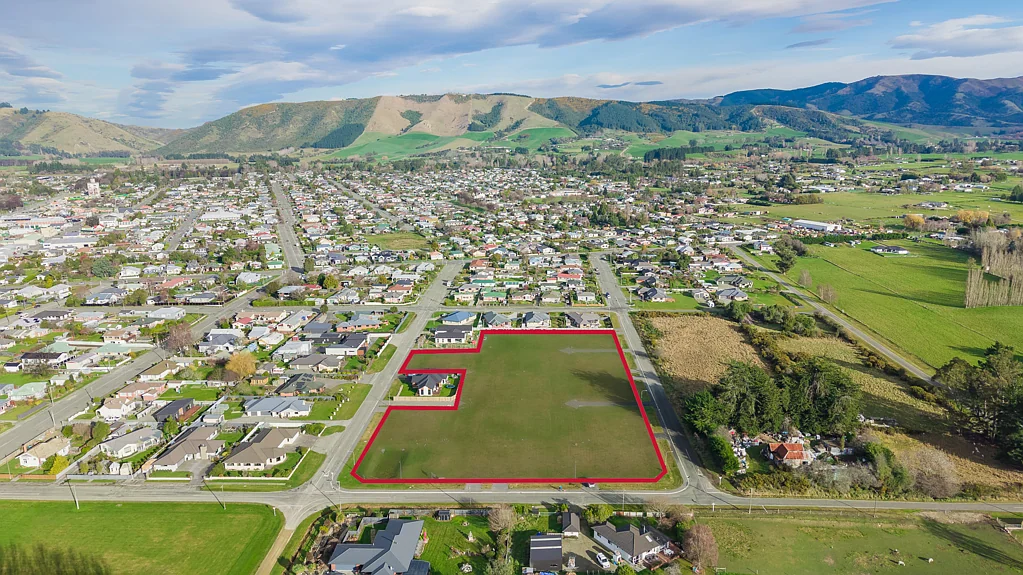 Waimate  Premium sections, titles issued, ready to build