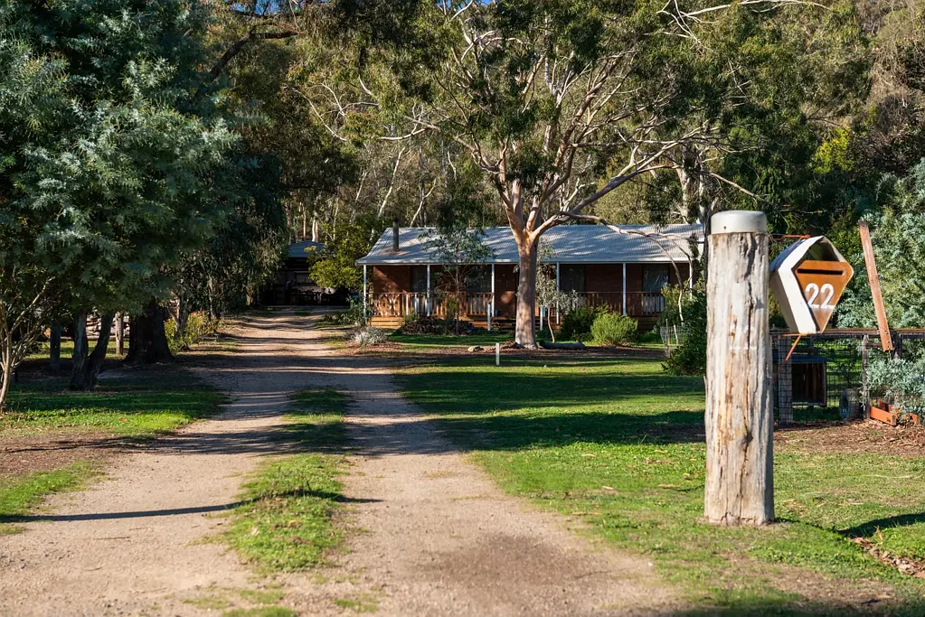 Heathcote 3房  The Best of Both Worlds – Space & Convenience
