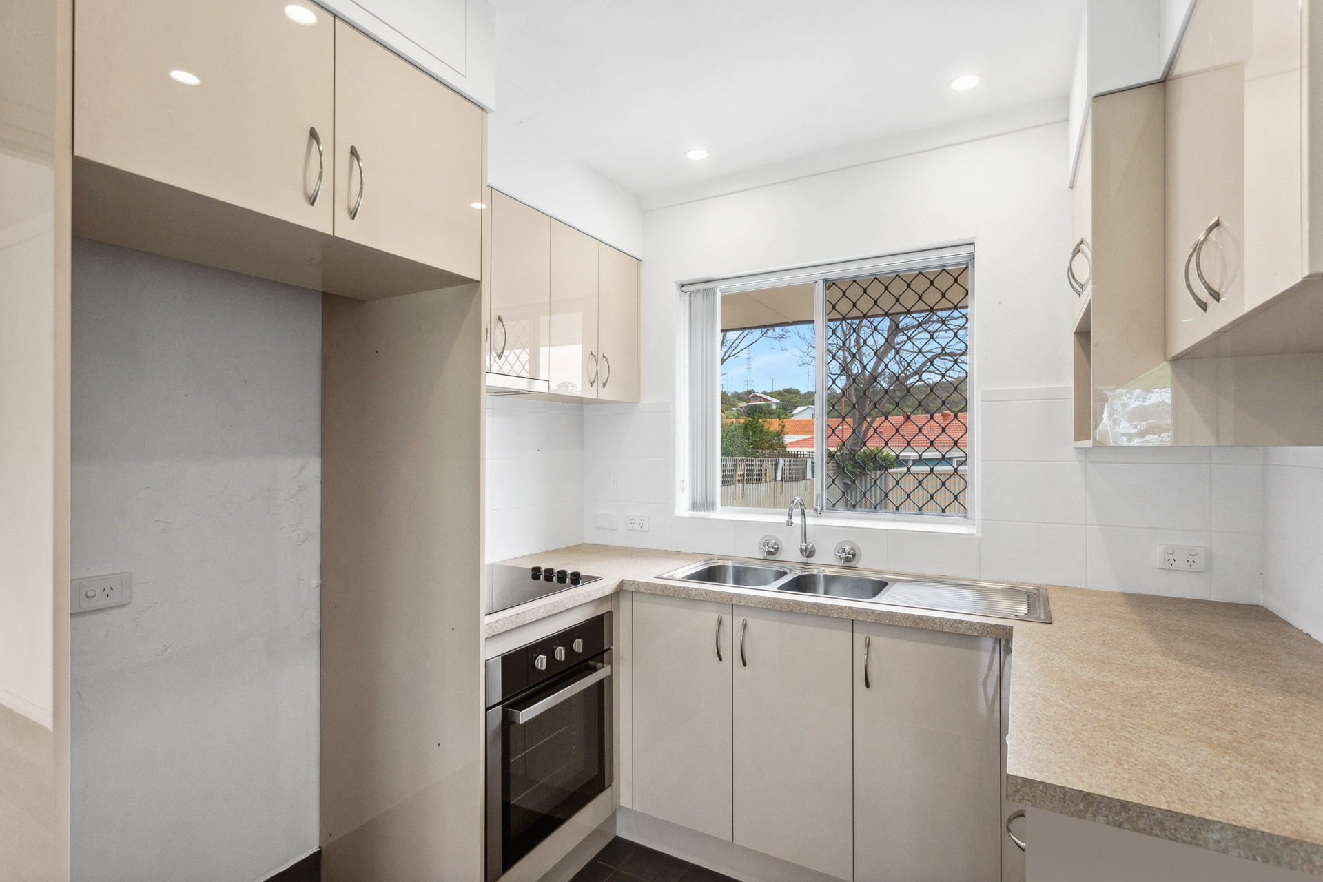 77A DAVILAK AV, HAMILTON HILL WA 6163, 0部屋, 0バスルーム, House