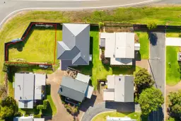 28 MANNA CT, Lake Hume Village