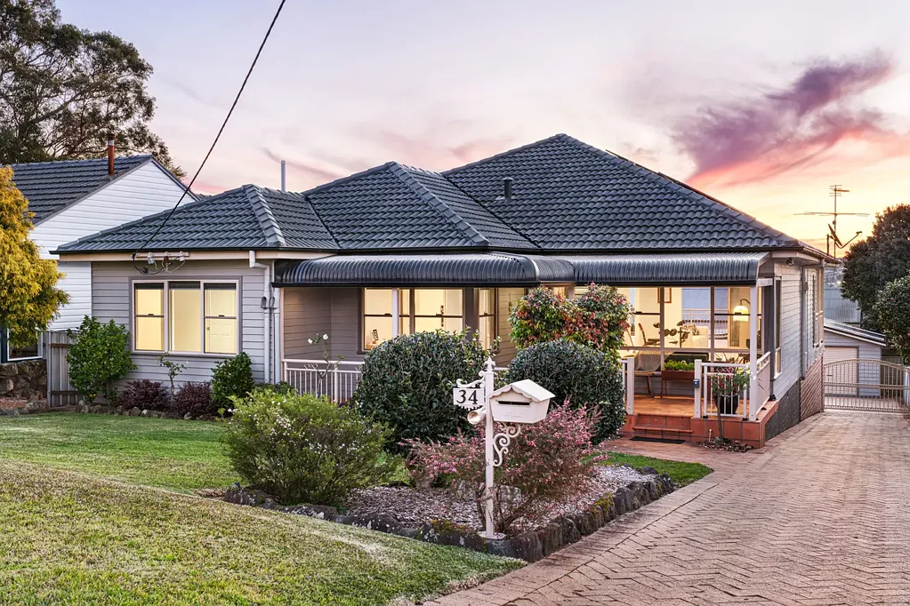 34 Coane Street, Warners Bay, NSW 2282