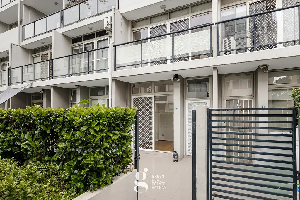 West Ryde 3Kwarto Townhouse-Style Apartment with Space, Privacy and Modern Comfort!