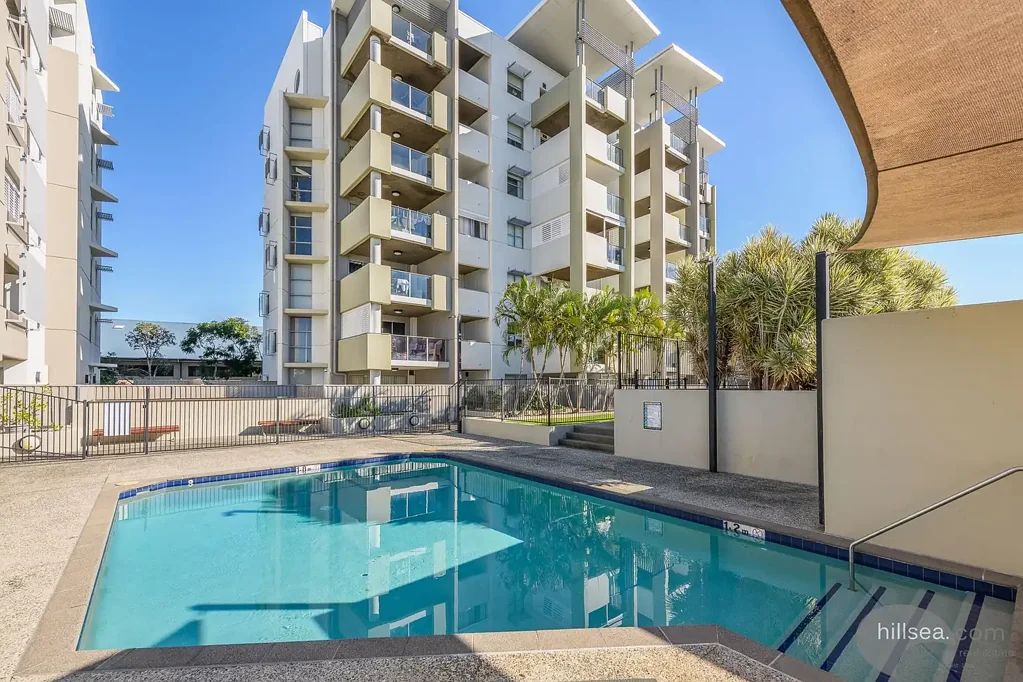 Helensvale 2房  UNIQUE OPPORTUNITY IN THE HEART OF HELENSVALE - LIFESTYLE, LOCATION & CONVENIENCE COMBINED