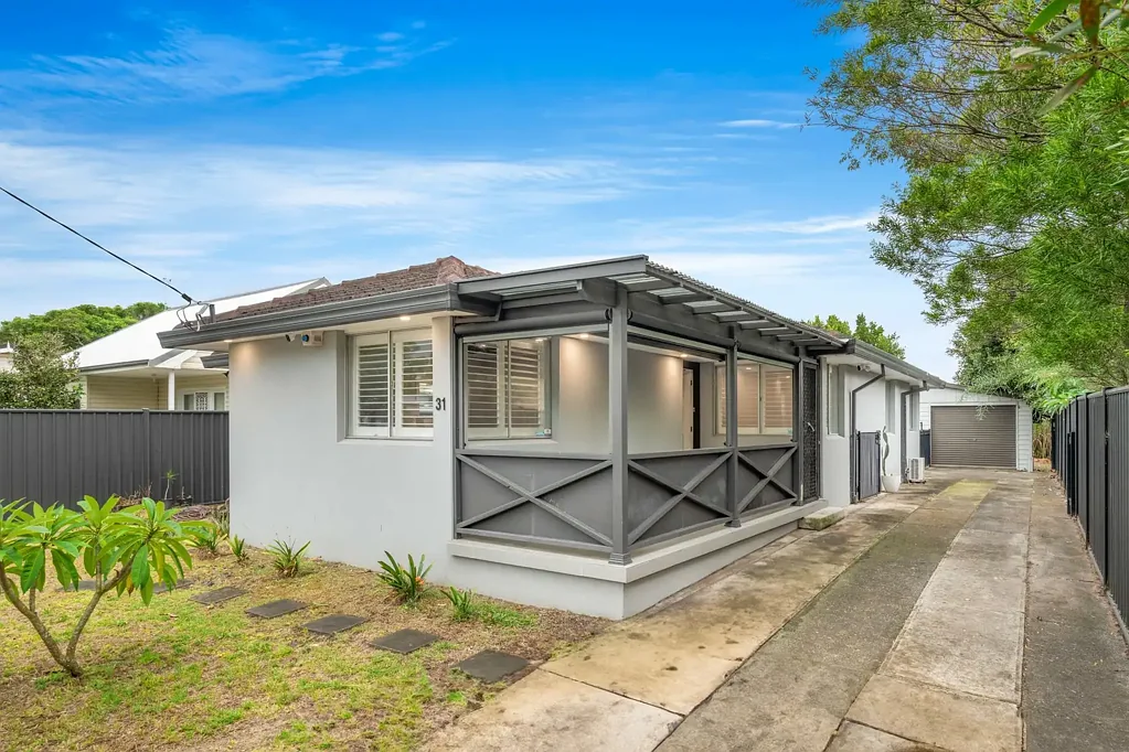 Charming 3-Bedroom Family Home with Study in a Quiet Location