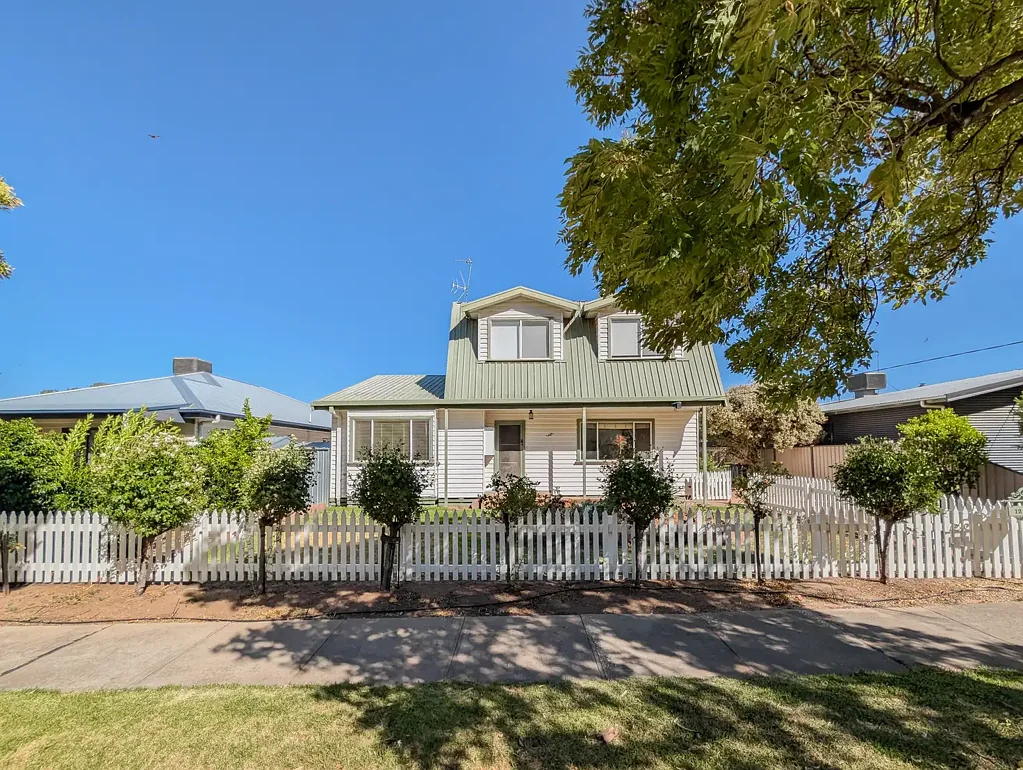 Swan Hill 4غرفة نوم Family-Sized Living | Poolside Entertaining | River Precinct Outlooks