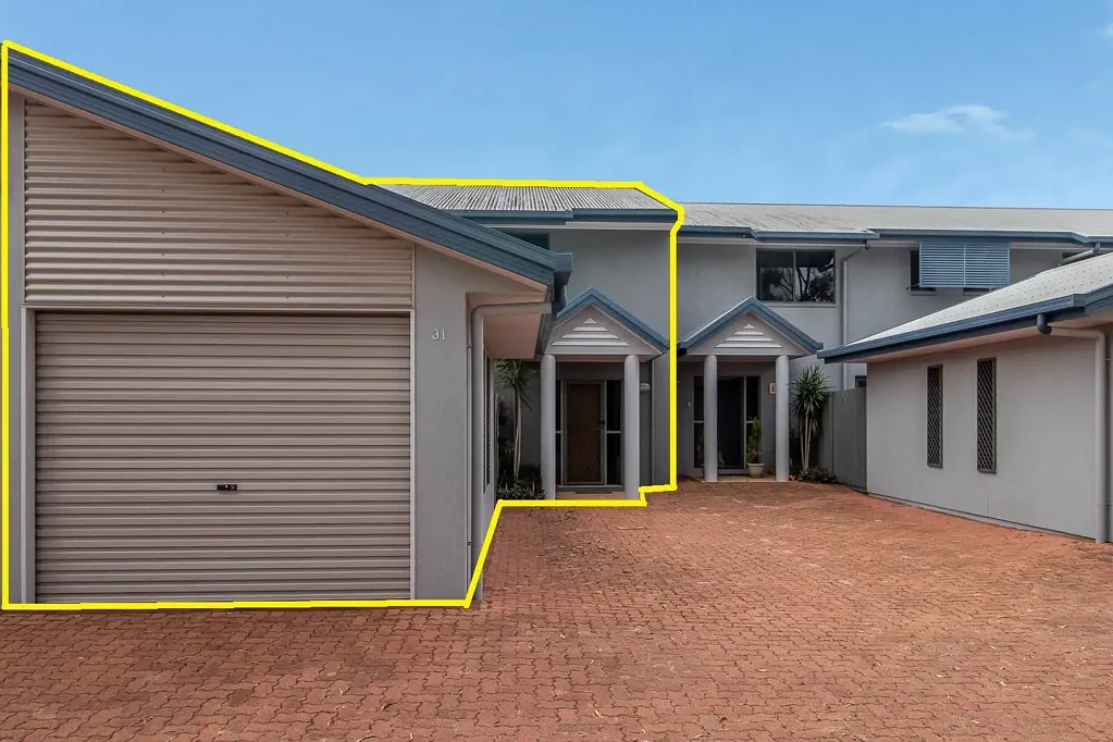 SPACIOUS TOWNHOUSE IN GREAT LOCATION