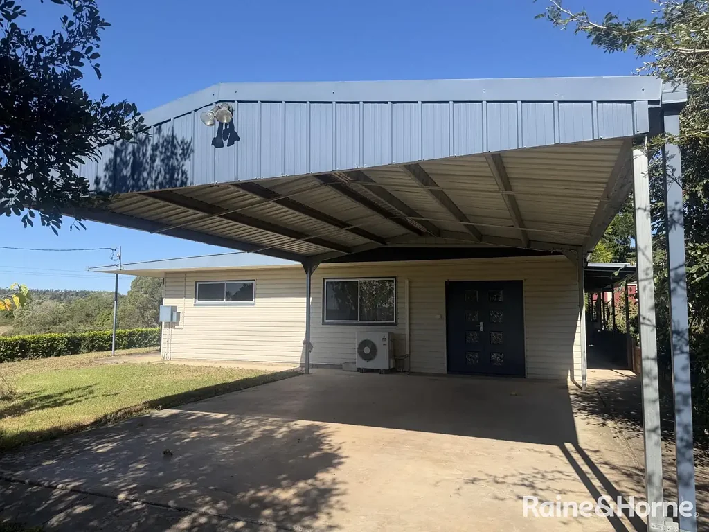 Spacious Rural Home with Modern Comforts - Minutes from Town
