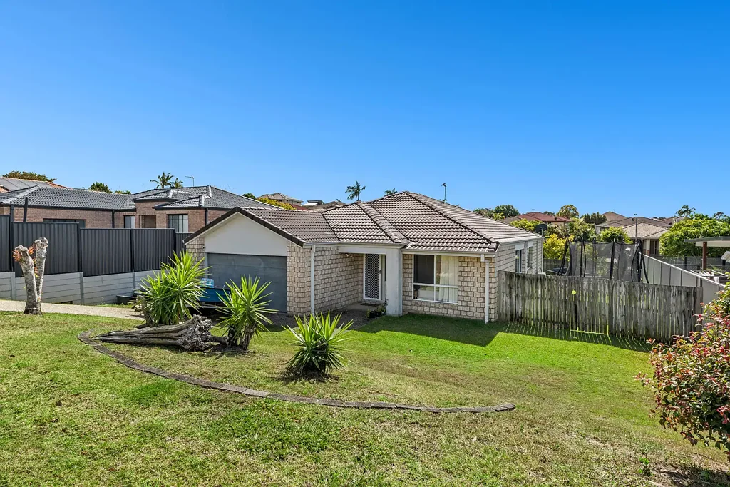 Upper Coomera 4房  Just Listed.