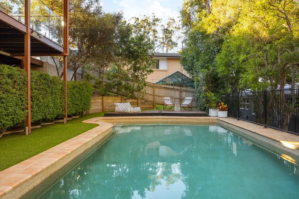 3 Dyer Street, Chapel Hill, QLD 4069