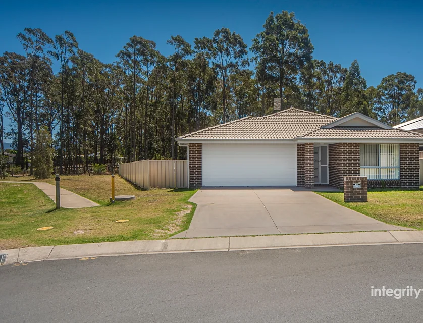 36 Caladenia Crescent, South Nowra, South Coast, 4 Bedrooms, 2 Bathrooms, House