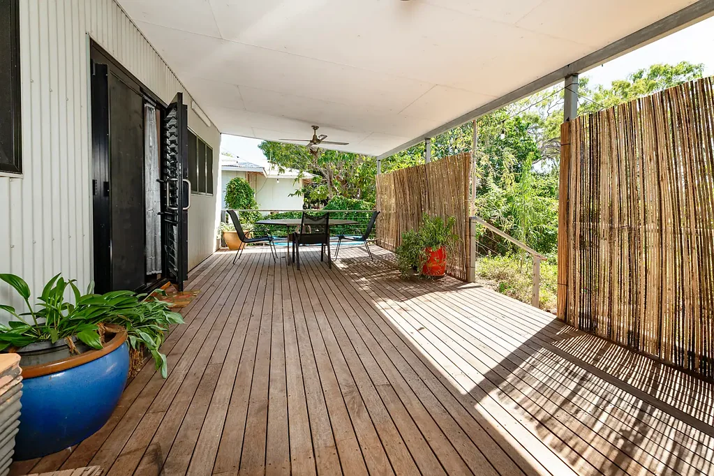 Derby 5chambre Dual-Dwelling Opportunity on 1214m²