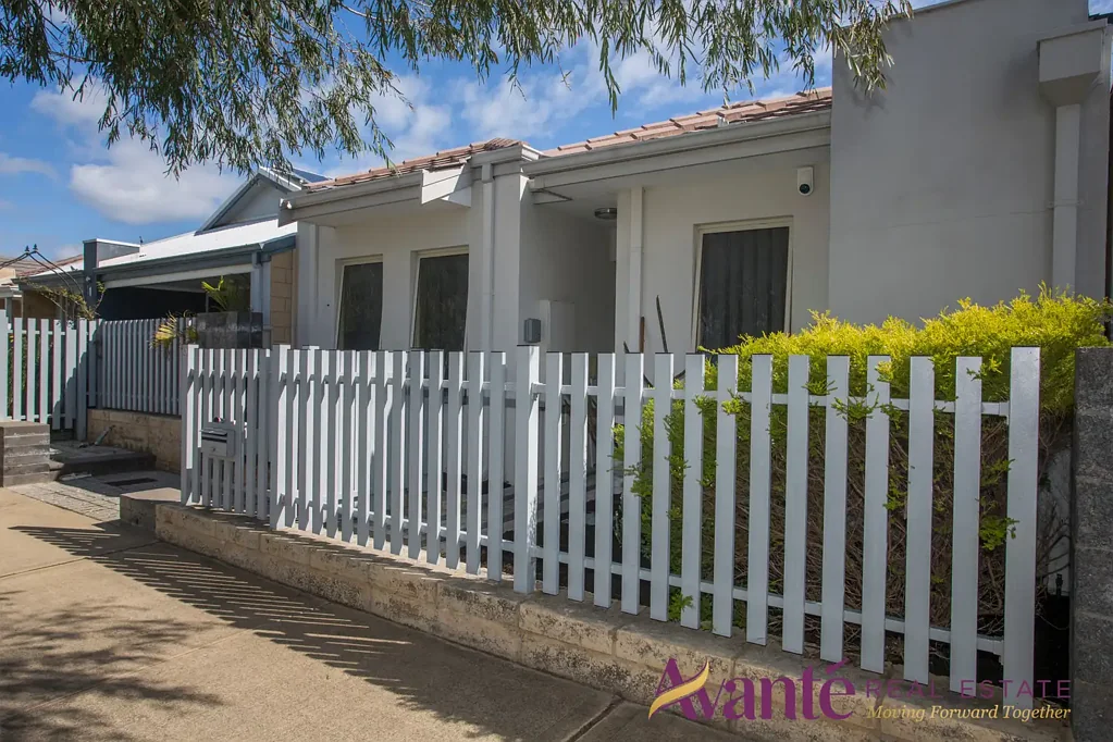 13 Gilroyd Way, Golden Bay, WA 6174