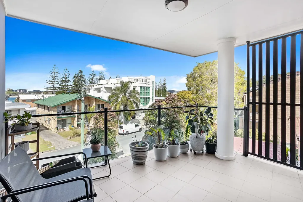 11/15-17 Bullimah Avenue, Burleigh Heads, QLD 4220