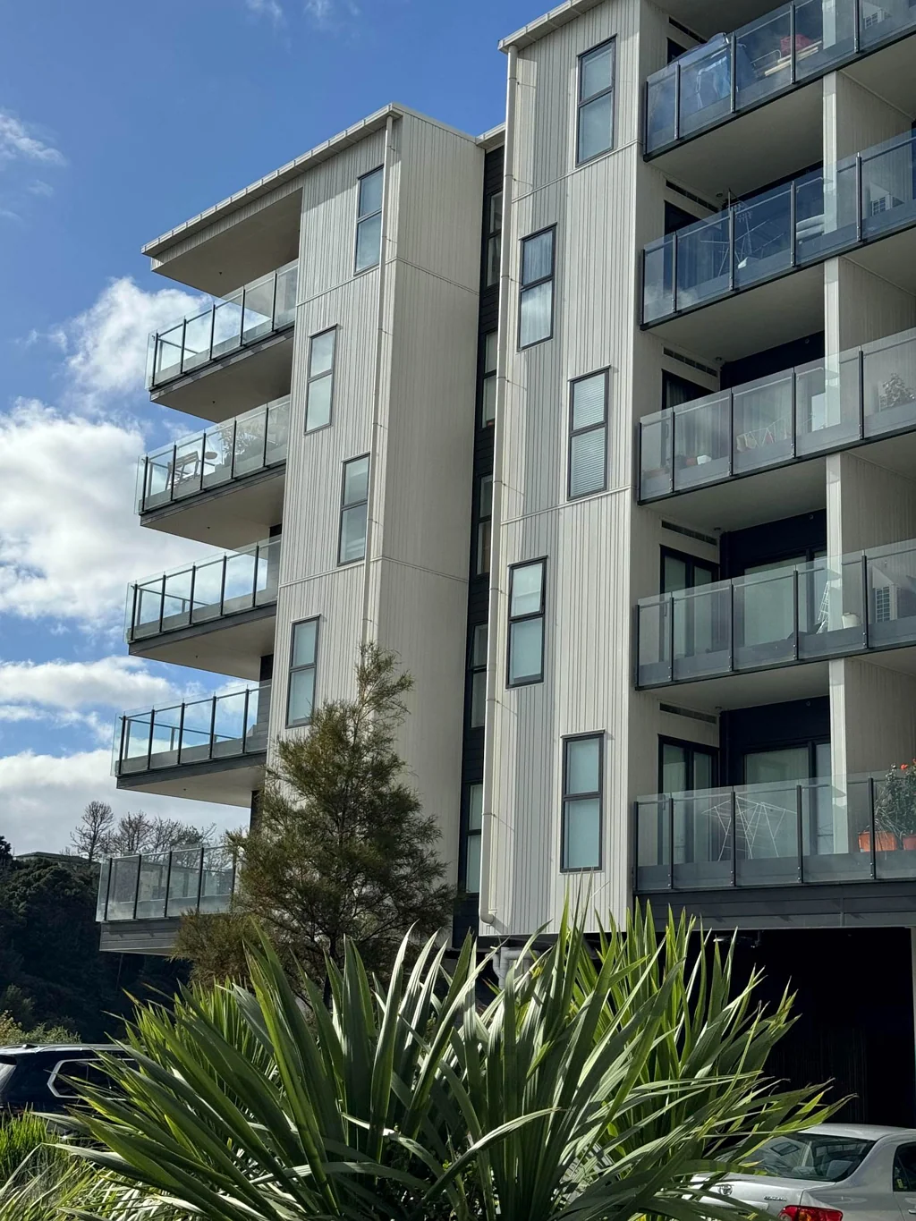 Top Location , Semi Furnished!!