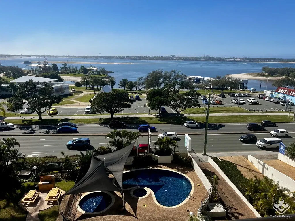 Southport 1房  YOUR FOREVER VIEW and a BEAUTIFUL APARTMENT - FULLY FURNISHED