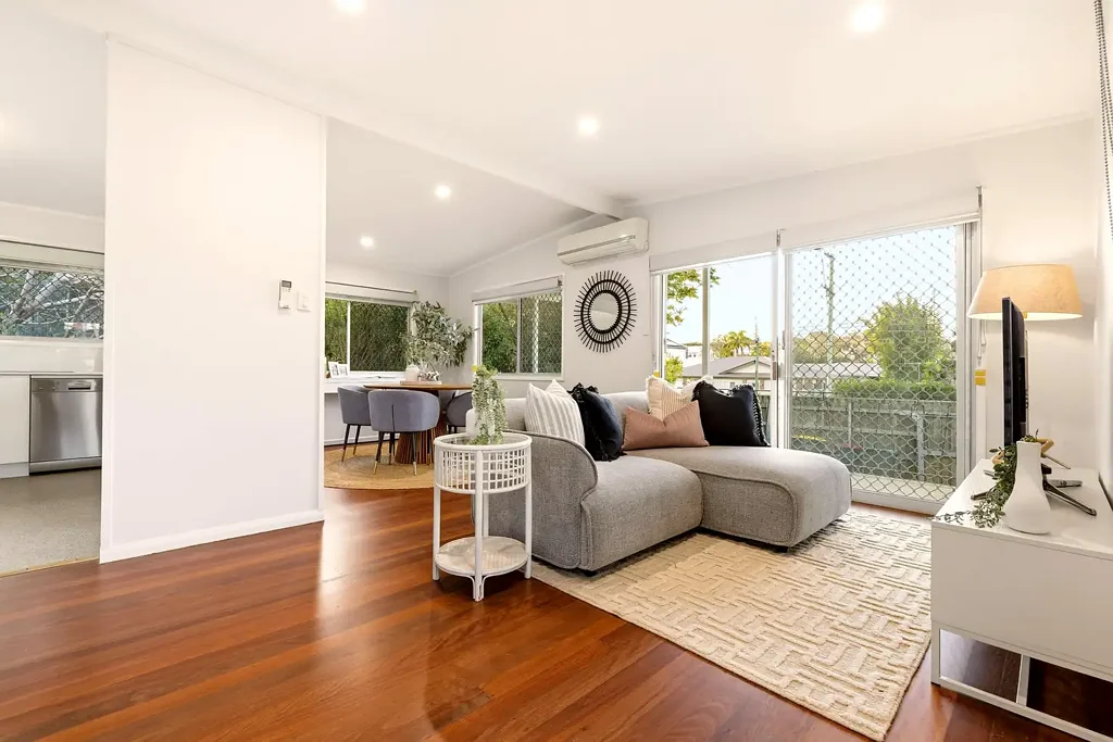 Geebung 3部屋 Renovated, Refreshed and Ready — Split-Level Living in the Heart of Geebung