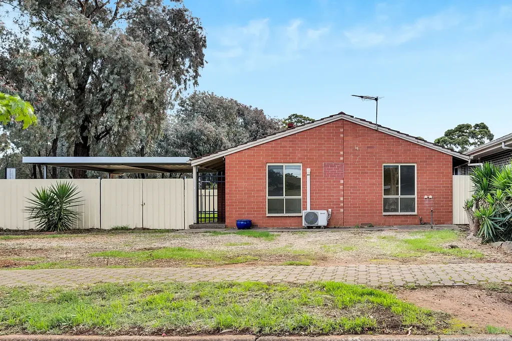 Enjoy Easy Living in This Charming Salisbury North Residence