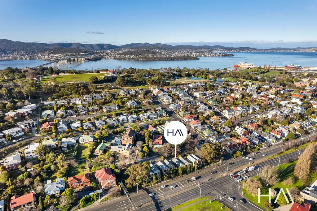 5/149 Brooker Avenue, Glebe, TAS 7000