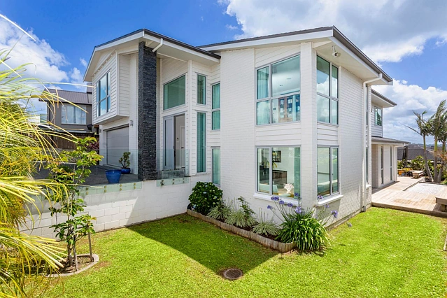 11 Walter Crescent, Millwater, Rodney