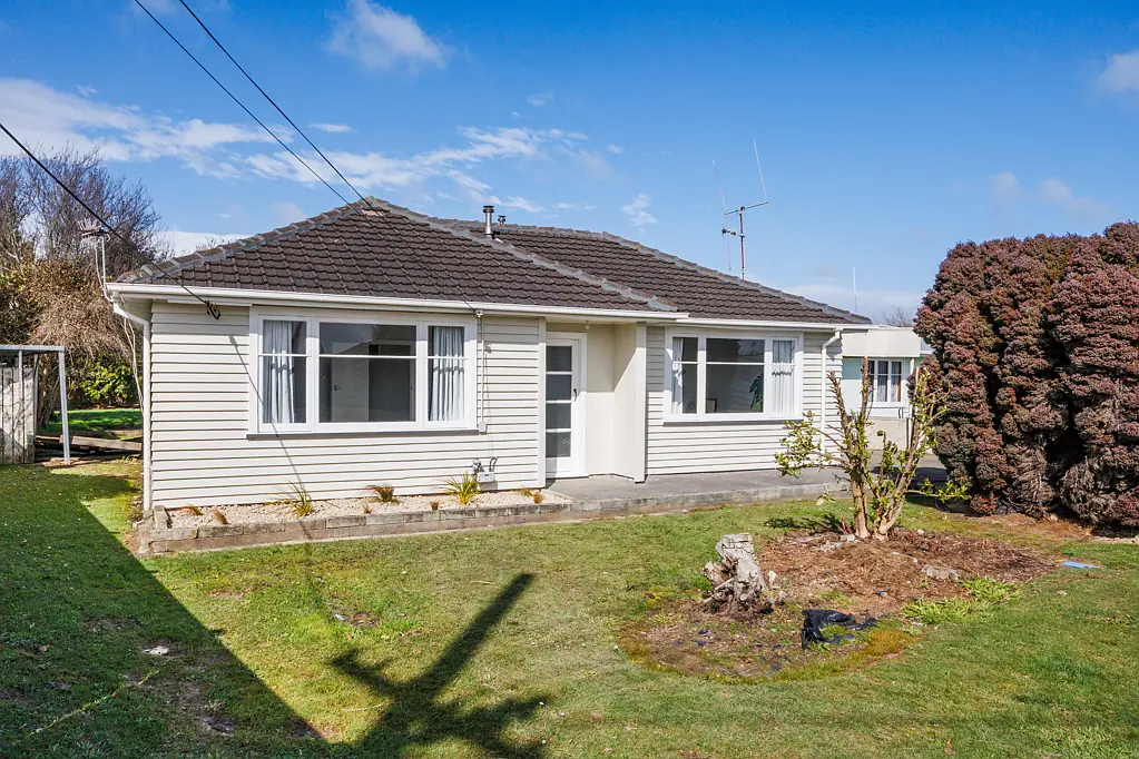 Feilding 3Phòng ngủ Freshly refreshed and move-In ready!