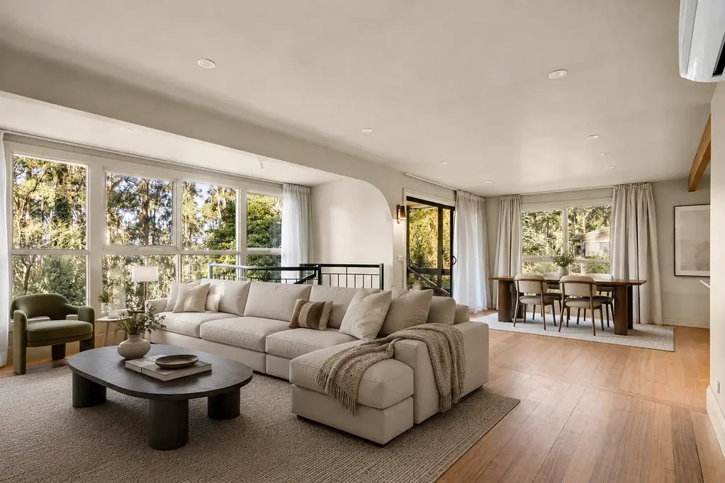 LUXURY IN THE HILLS