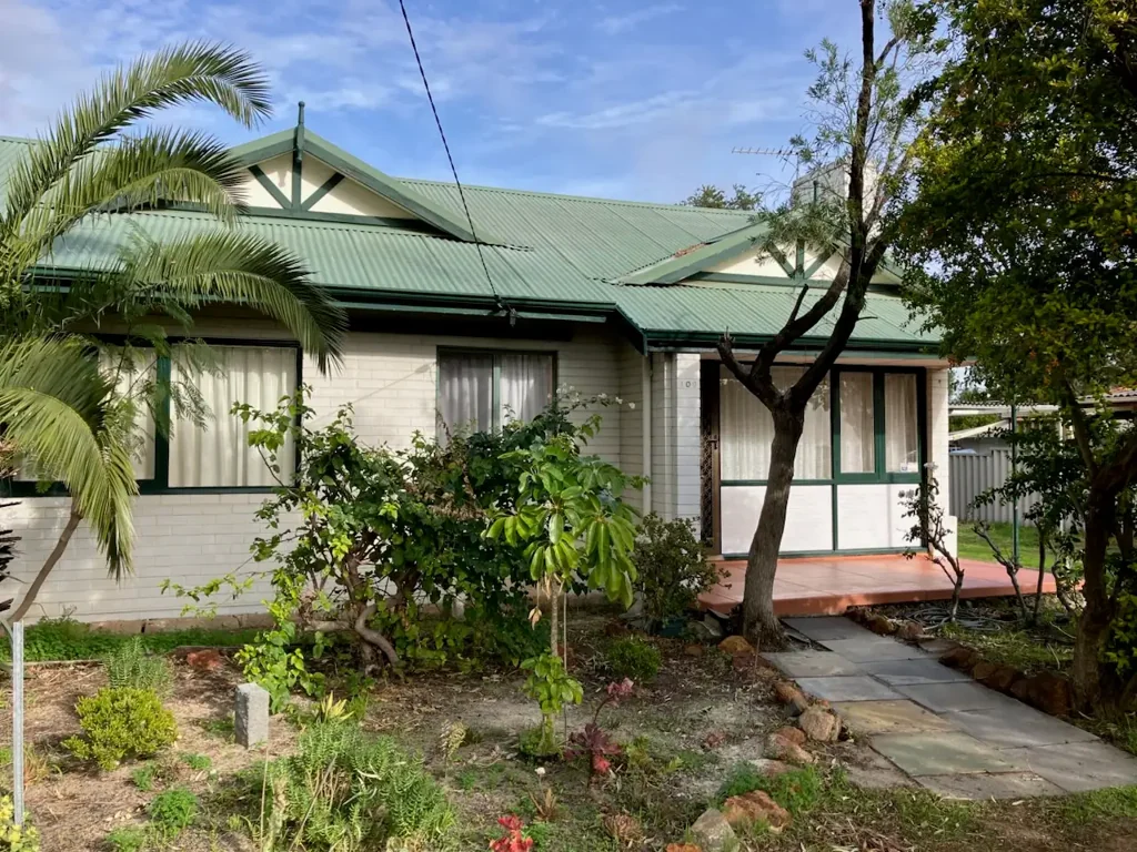 Charming 5-Bedroom Cottage in the Heart of Forrestfield