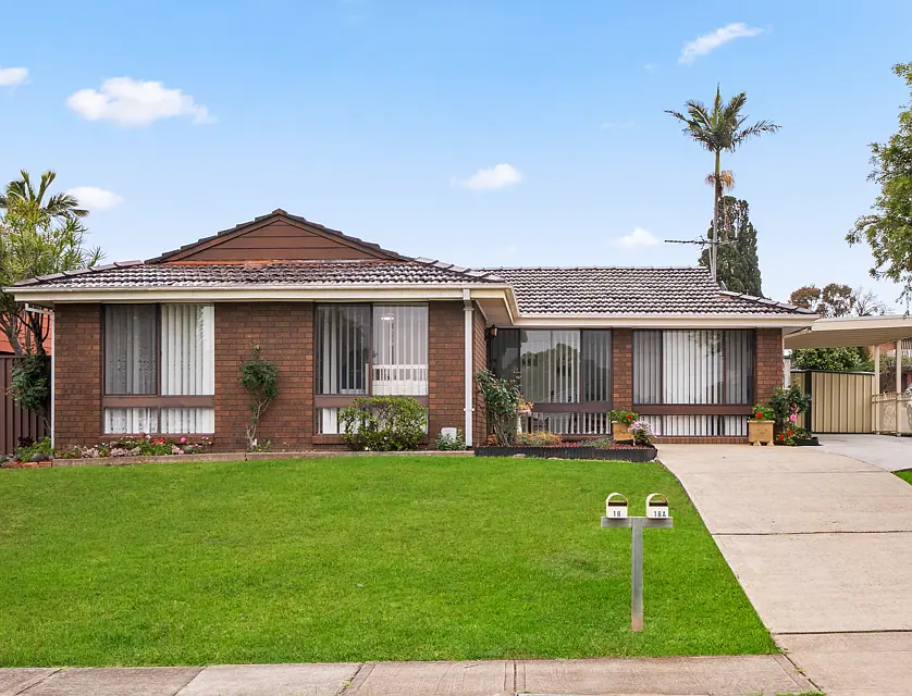 18 & 18A Turquoise Crescent, Bossley Park, South Western Suburbs, 5 침실, 2 욕실, House