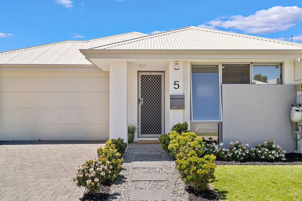 5 Binthalya Street, Golden Bay, WA 6174