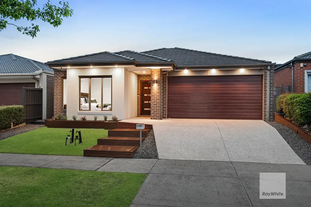 28 Oak Leaf Street, Greenvale, VIC 3059