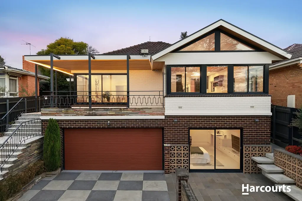 Balwyn North 4બેડરૂમ Architecturally Renovated Family Living in the Balwyn High School Zone