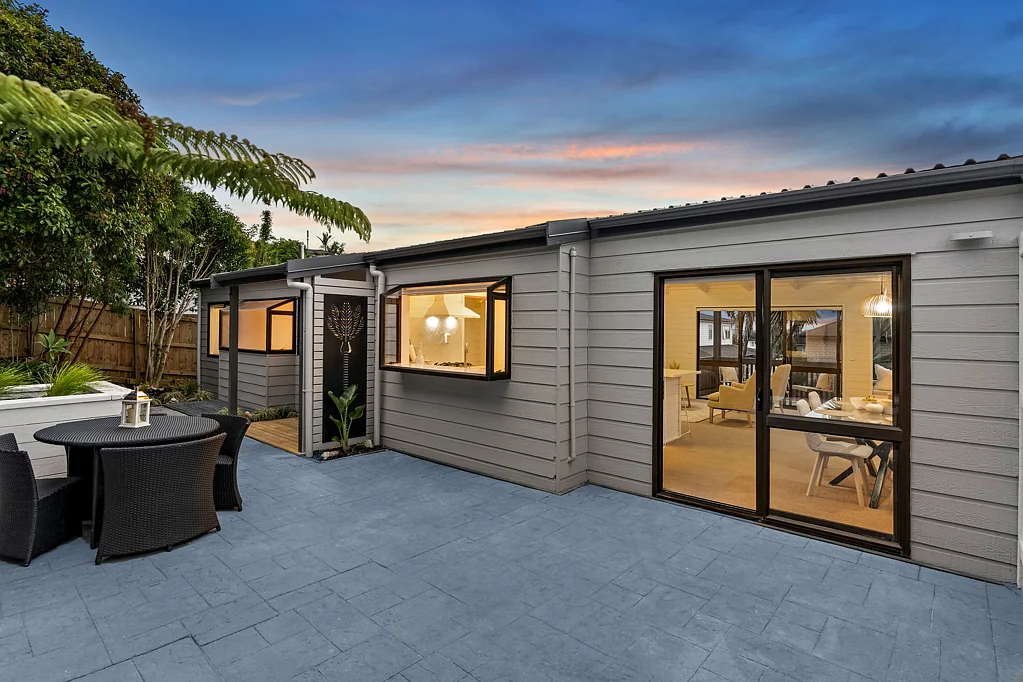 620A East Coast Road, Browns Bay, North Shore City, Auckland