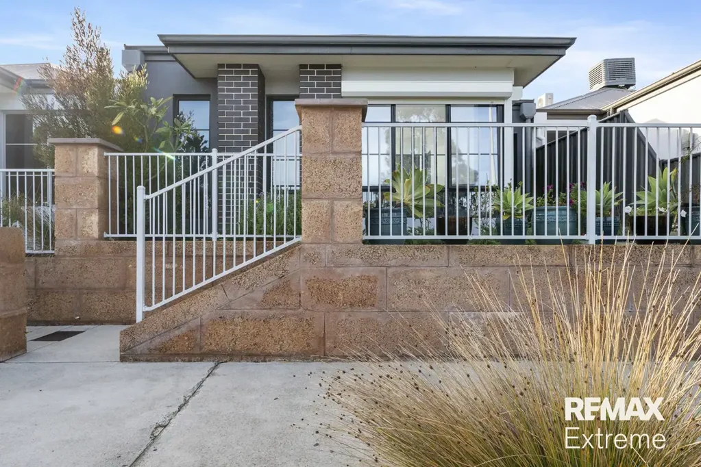 Banksia Grove 3 Slaapkamer PARKSIDE PERFECTION & READY TO MOVE STRAIGHT INTO!