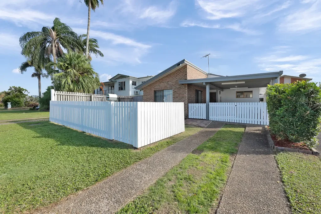 2/16 Graffunder Street, South Mackay, QLD 4740