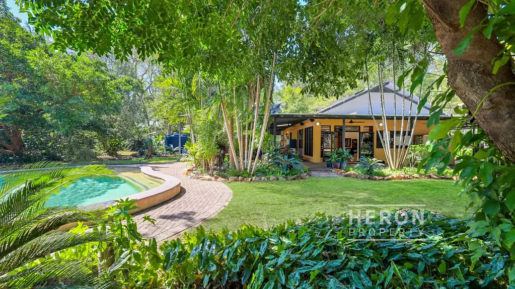Humpty Doo 4 Bedroom Architectural Sanctuary