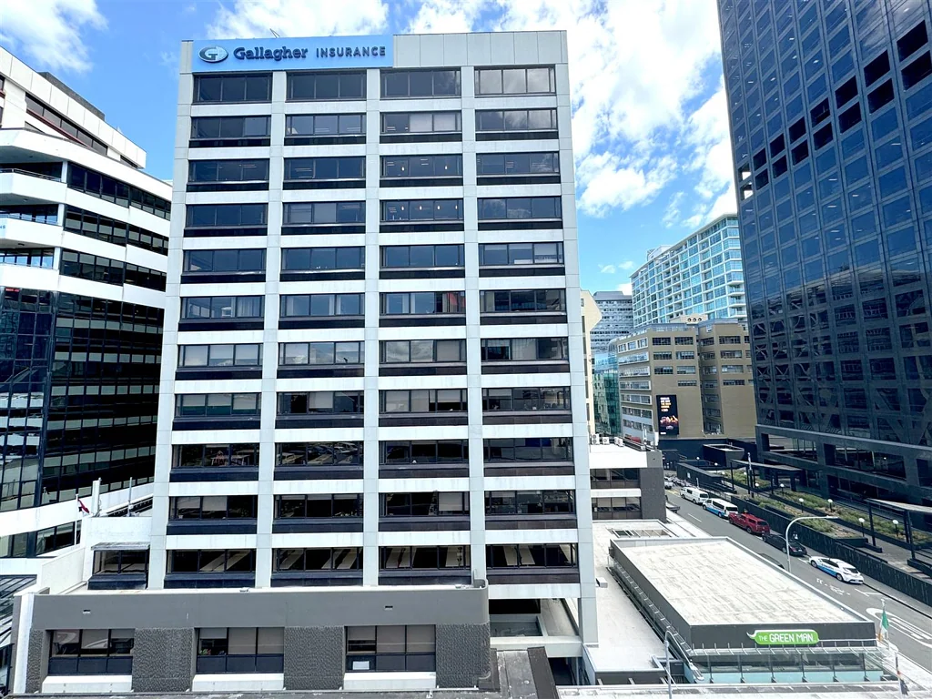 Wellington Central Top Floor With Spectacular Views