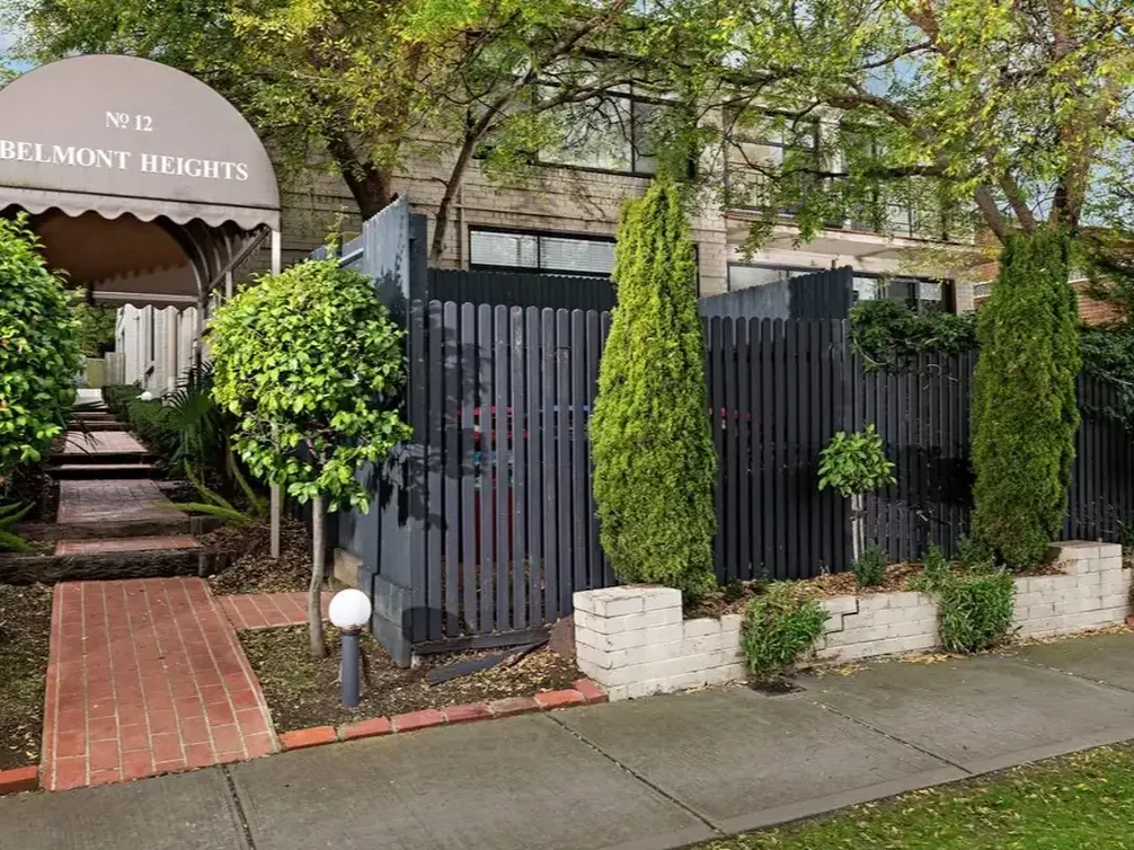 Glen Iris 1 Bedroom Great property in Glen Iris