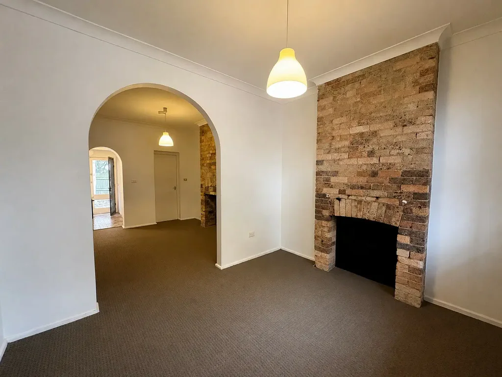 CHARMING CONVENIENTLY LOCATED TWO STOREY TERRACE