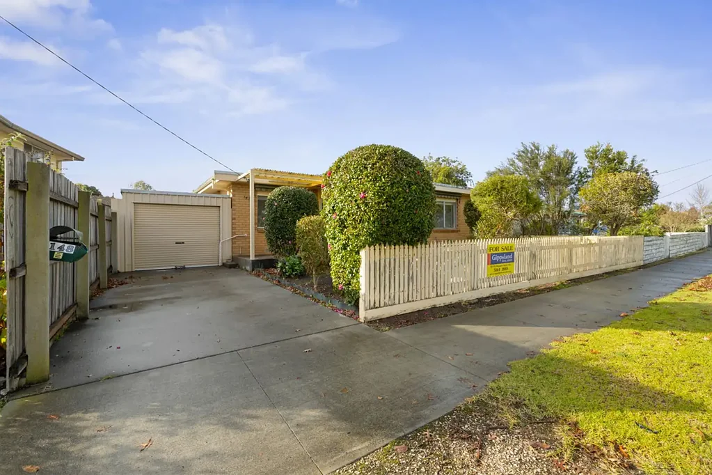 Sale 2部屋 Neat, Central & Full of Potential - A Smart Move on Marley Street!
