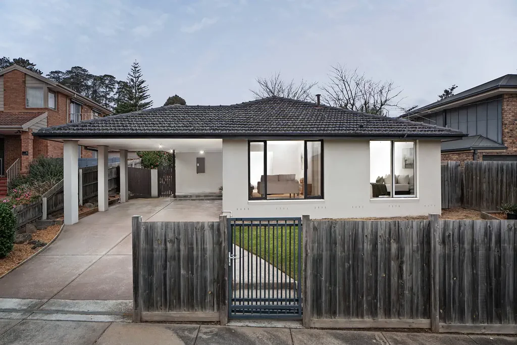 Frankston 4房 采光充足、翻新宜居的家庭住宅 Light-Filled, Renovated Living with Family Appeal